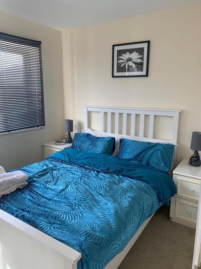 Charming 2-Bed House In Londonヴィラ エクステリア 写真