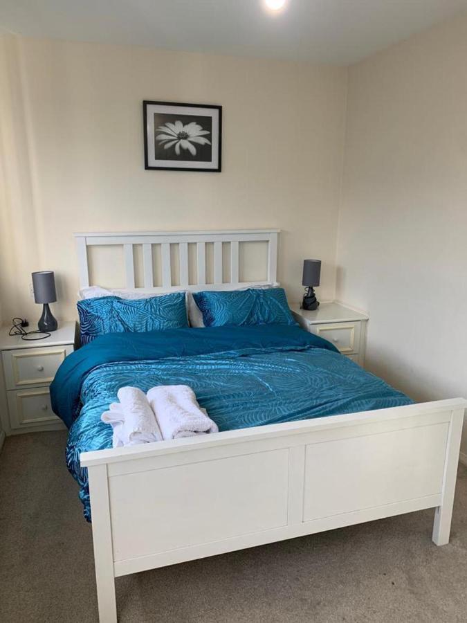 Charming 2-Bed House In Londonヴィラ エクステリア 写真